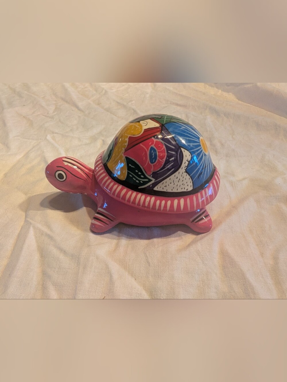 2/50$ Vintage Pink Talavera Ceramic Turtle trinket box